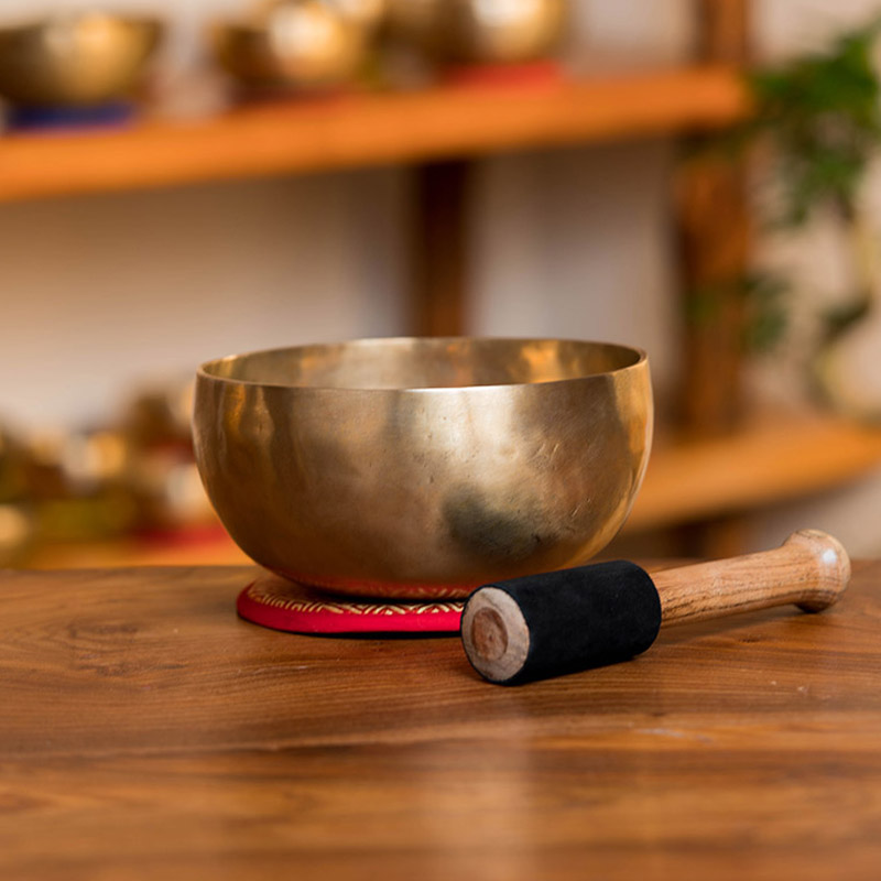 Classic Hand-Hammered Bowl - 21cm